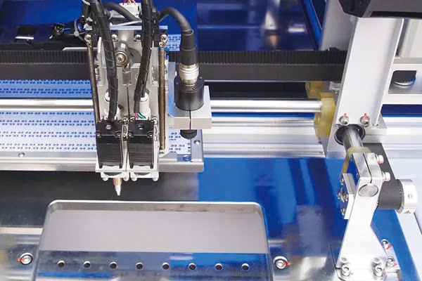 quy-trinh-san-xuat-den-mat-troi-4