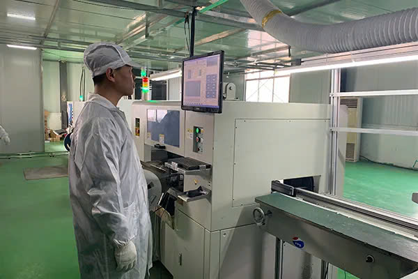 quy-trinh-san-xuat-den-mat-troi-8